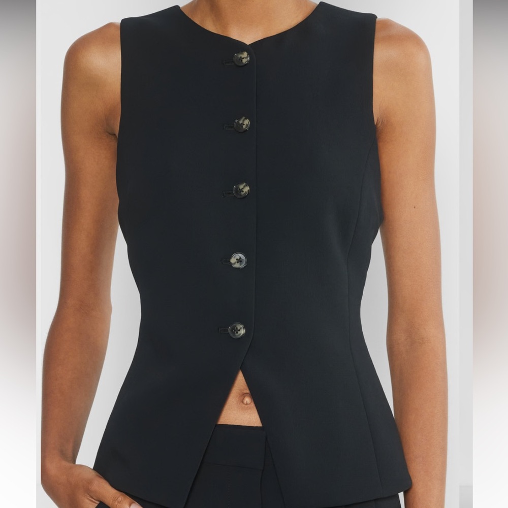 Wilfred Regal Vest